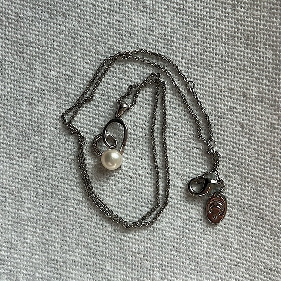 Sterling Silver Freshwater Cultured Pearl and White Topaz Heart Necklace - Picture 2 of 5